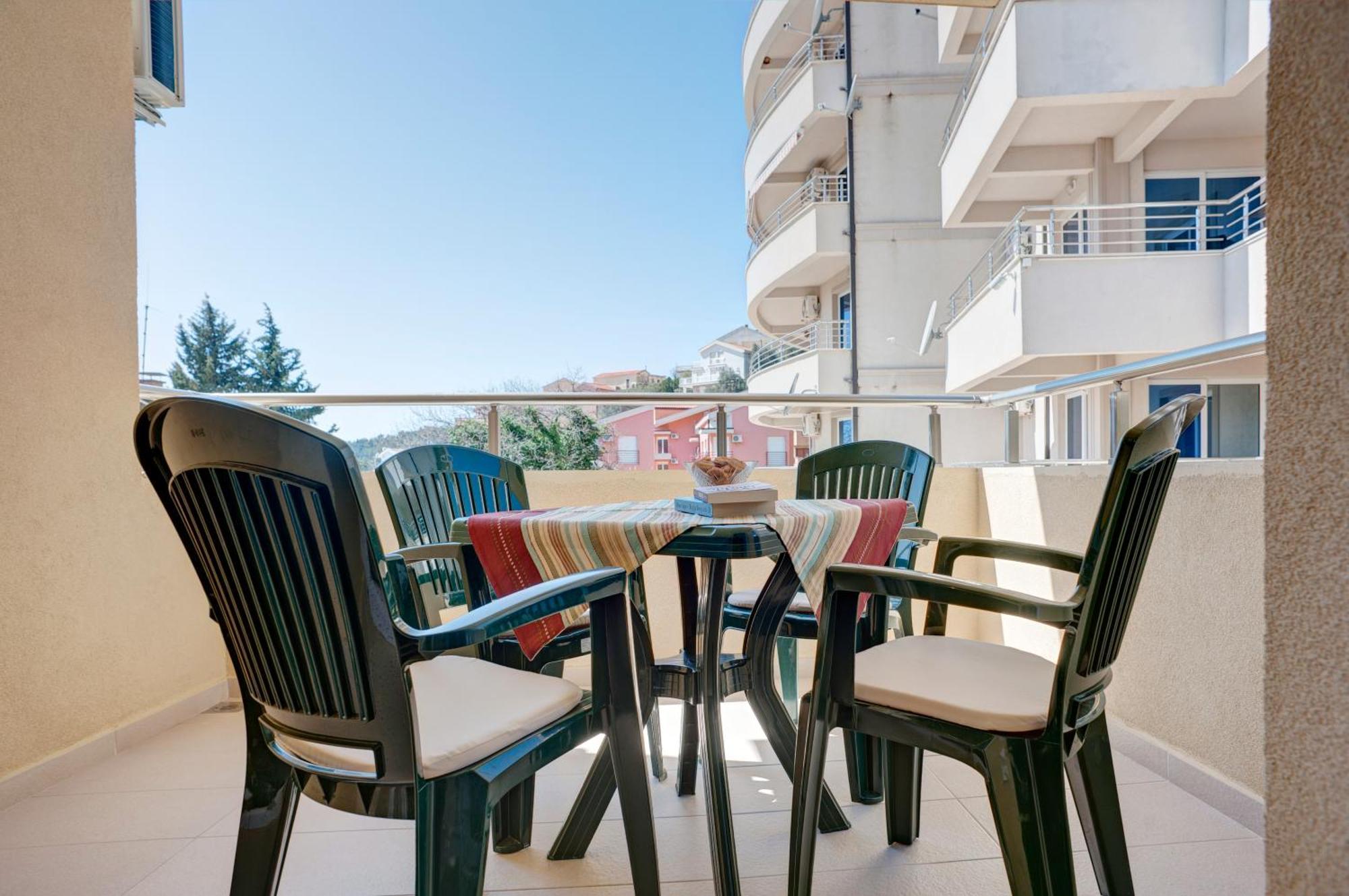 Apartmani Agape Petrovac Exterior photo